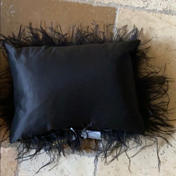 Donna Karan Home Black Feathered Pillow 10… - Picture 3 of 3